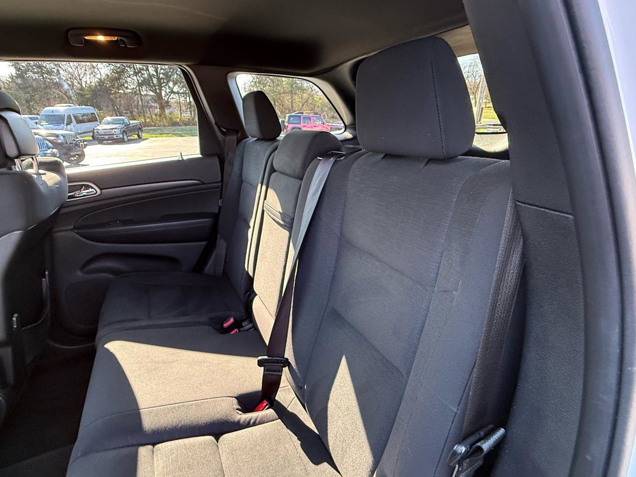 Used 2015 Jeep Grand Cherokee Laredo w/ Quick Order Package 23E image 24