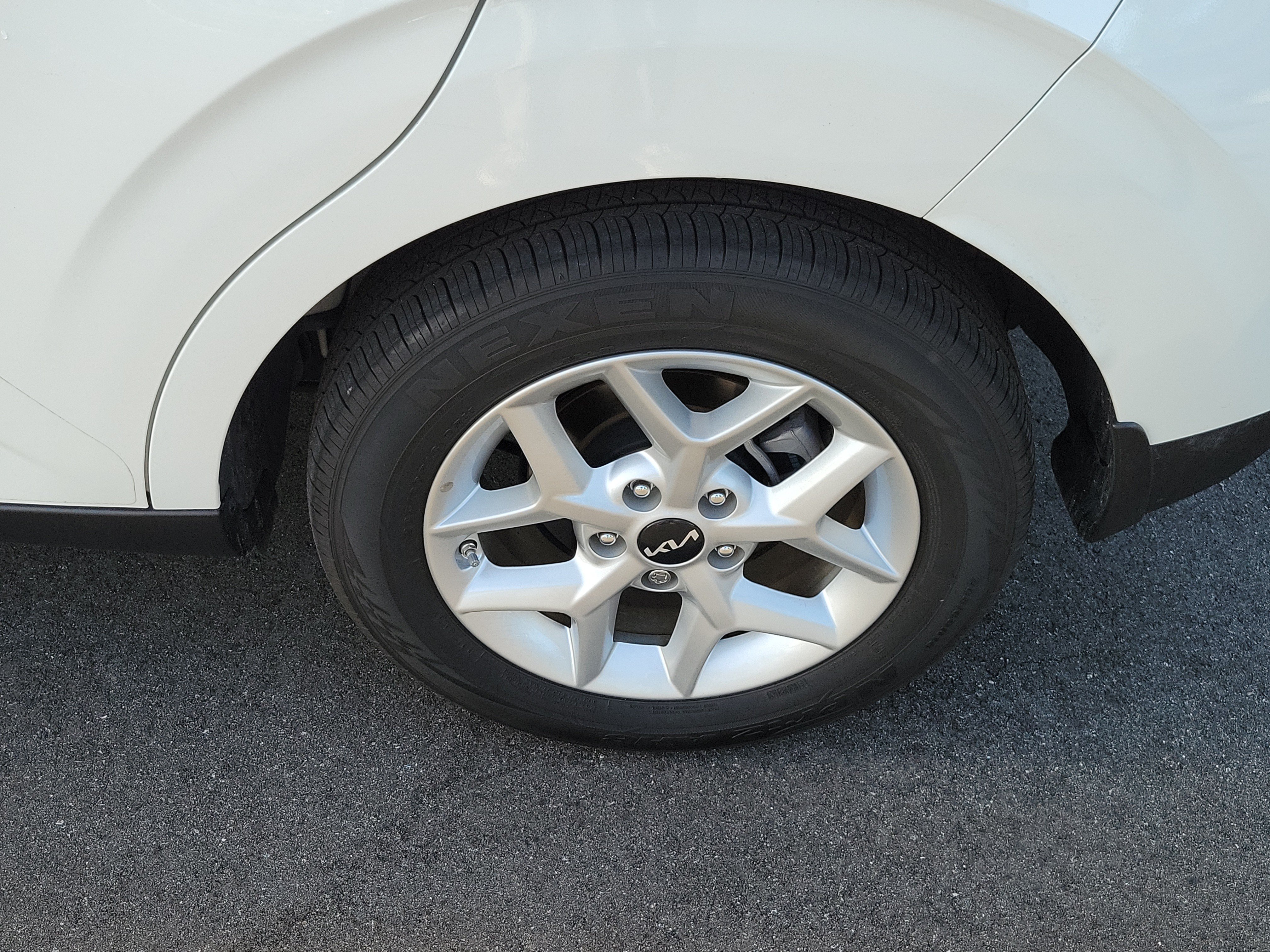 Certified 2025 Kia Soul S FWD image 34