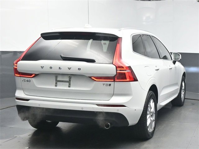 Used 2018 Volvo XC60 T5 Momentum w/ Vision Package image 7
