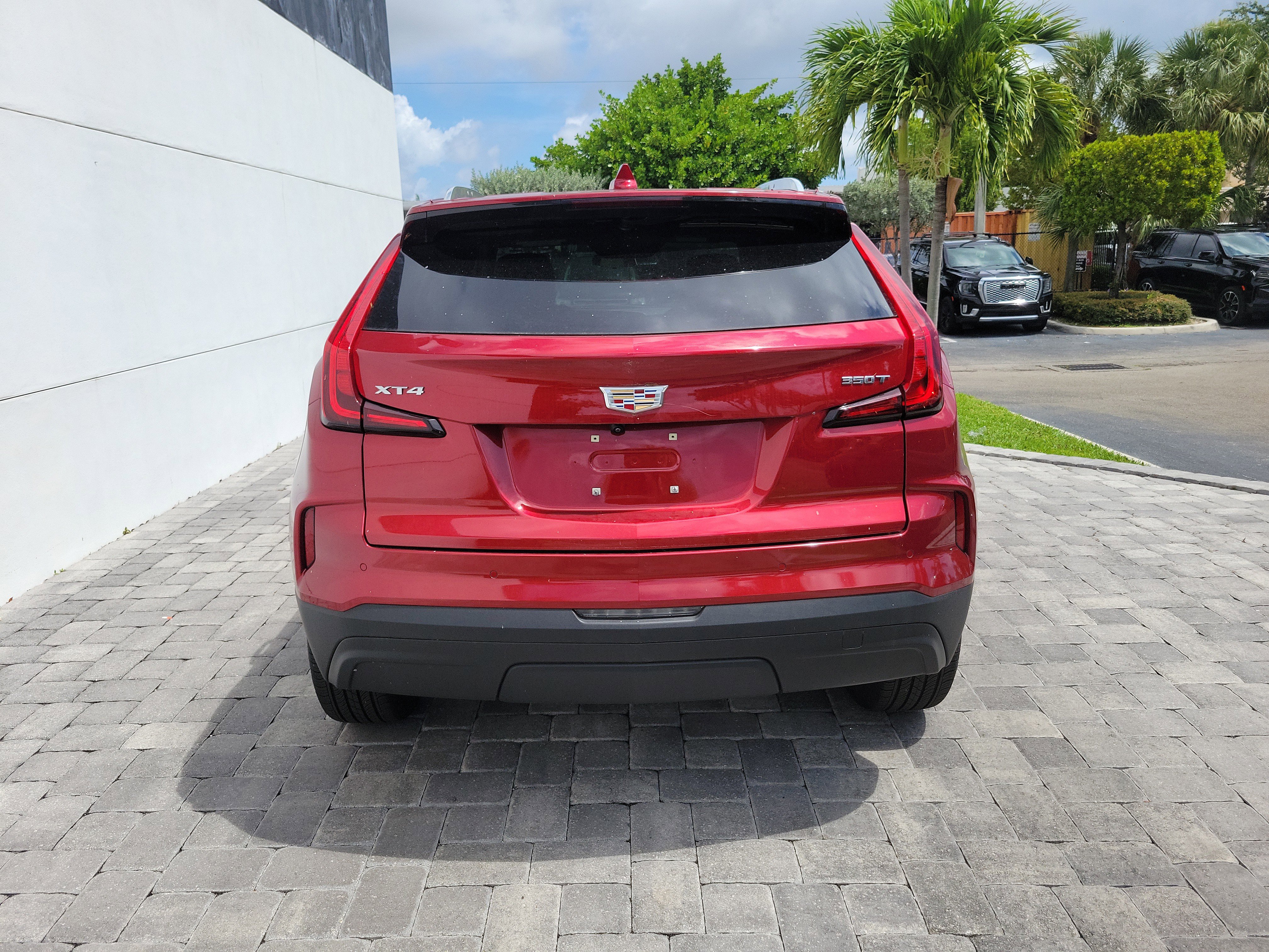 Used 2024 Cadillac XT4 Luxury FWD image 5