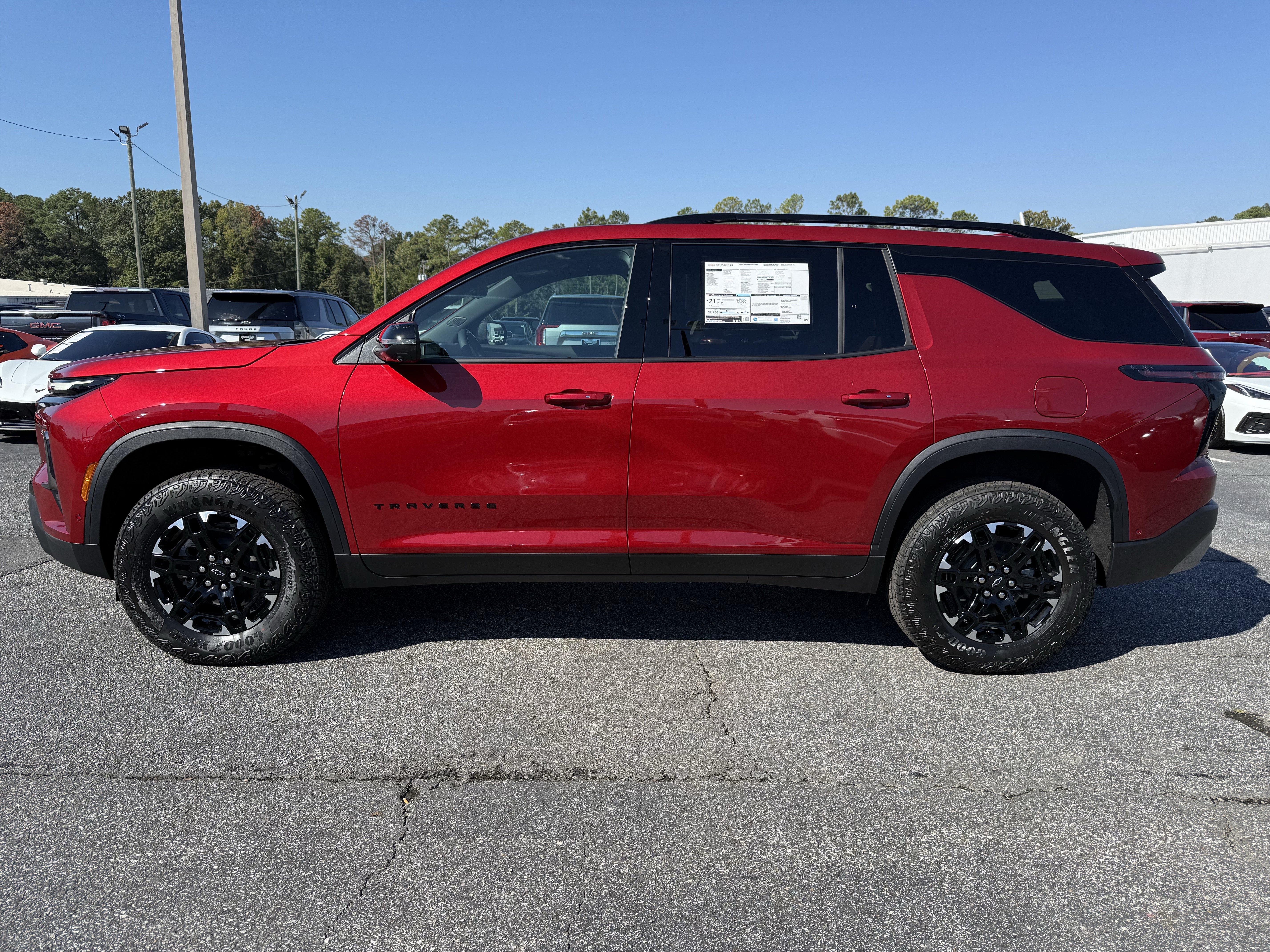 New 2027 Chevrolet Traverse Z71 w/ Enhanced Driving Package AWD/4WD image 7