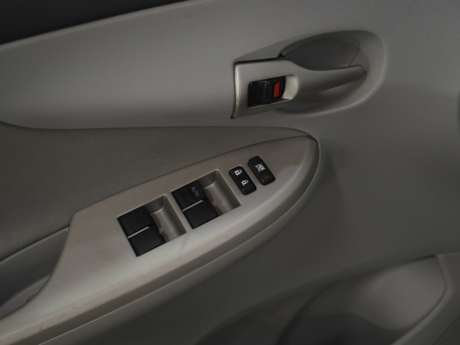 Used 2012 Toyota Corolla LE image 20