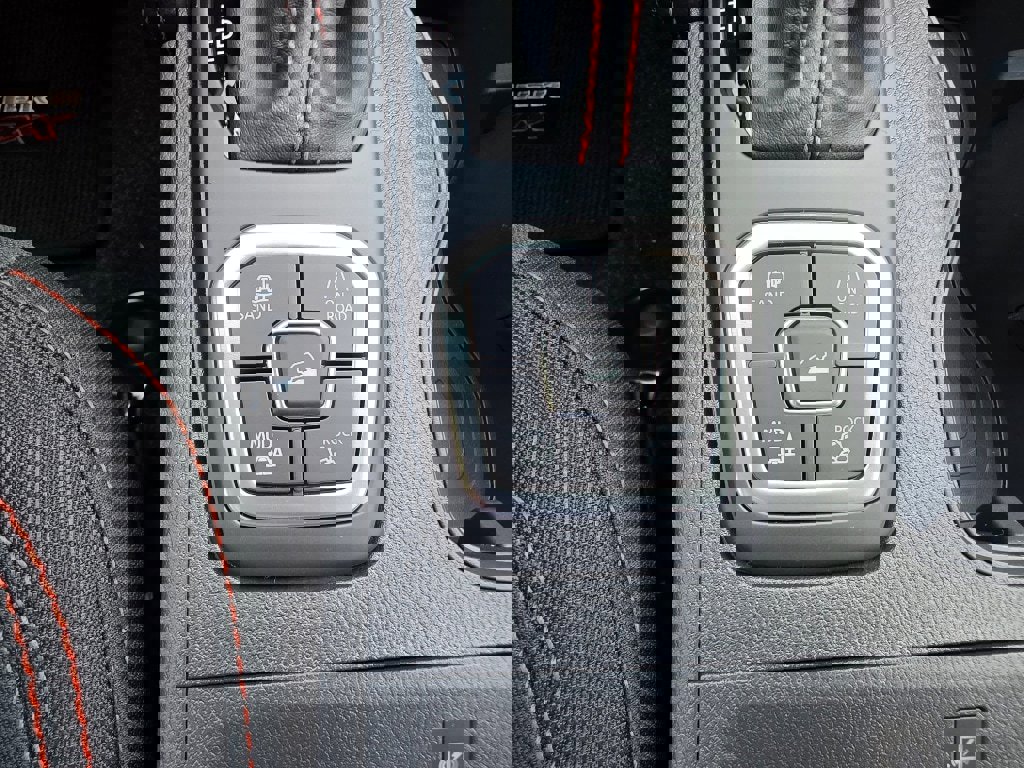 New 2026 Nissan Frontier PRO-4X w/ Pro-4x Convenience Package image 19