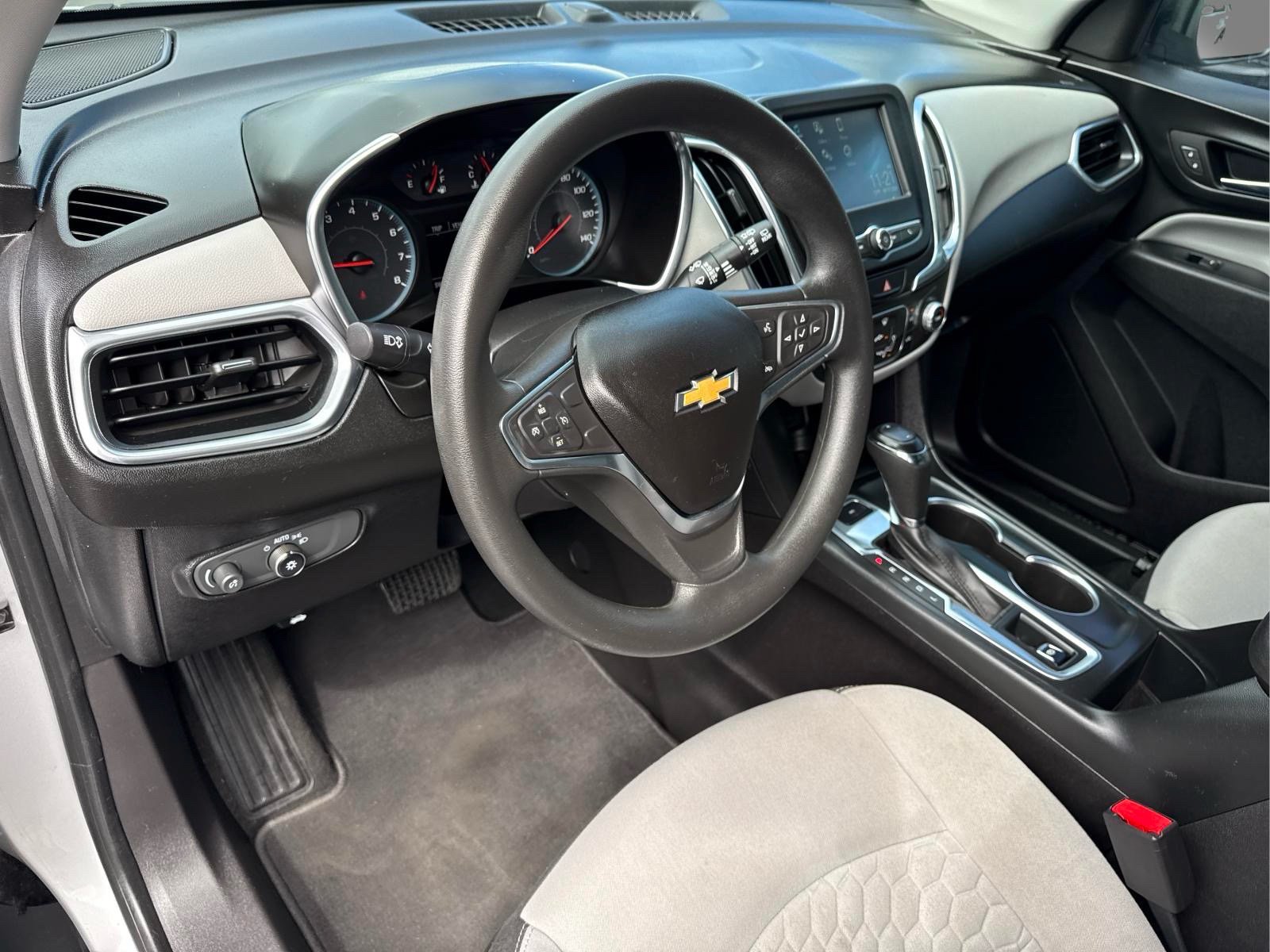 Used 2018 Chevrolet Equinox LS AWD/4WD image 11