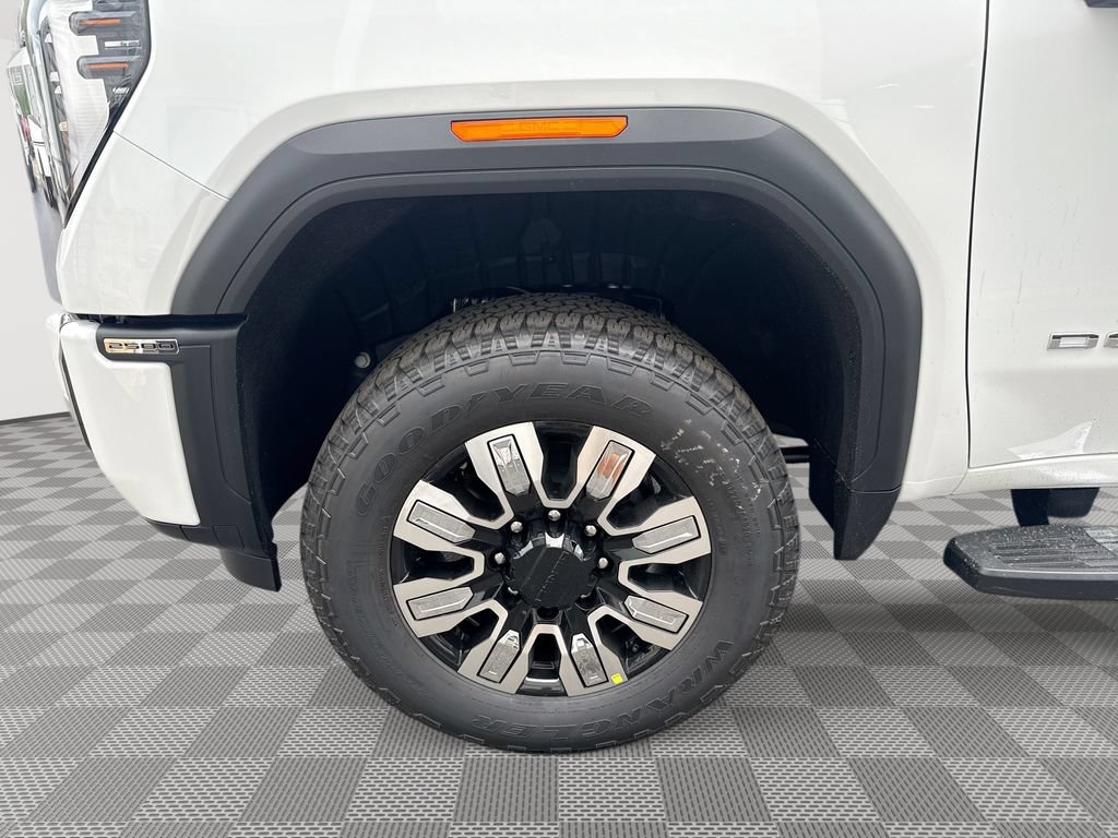 New 2026 GMC Sierra 2500 Denali w/ Denali Reserve Package AWD/4WD image 30