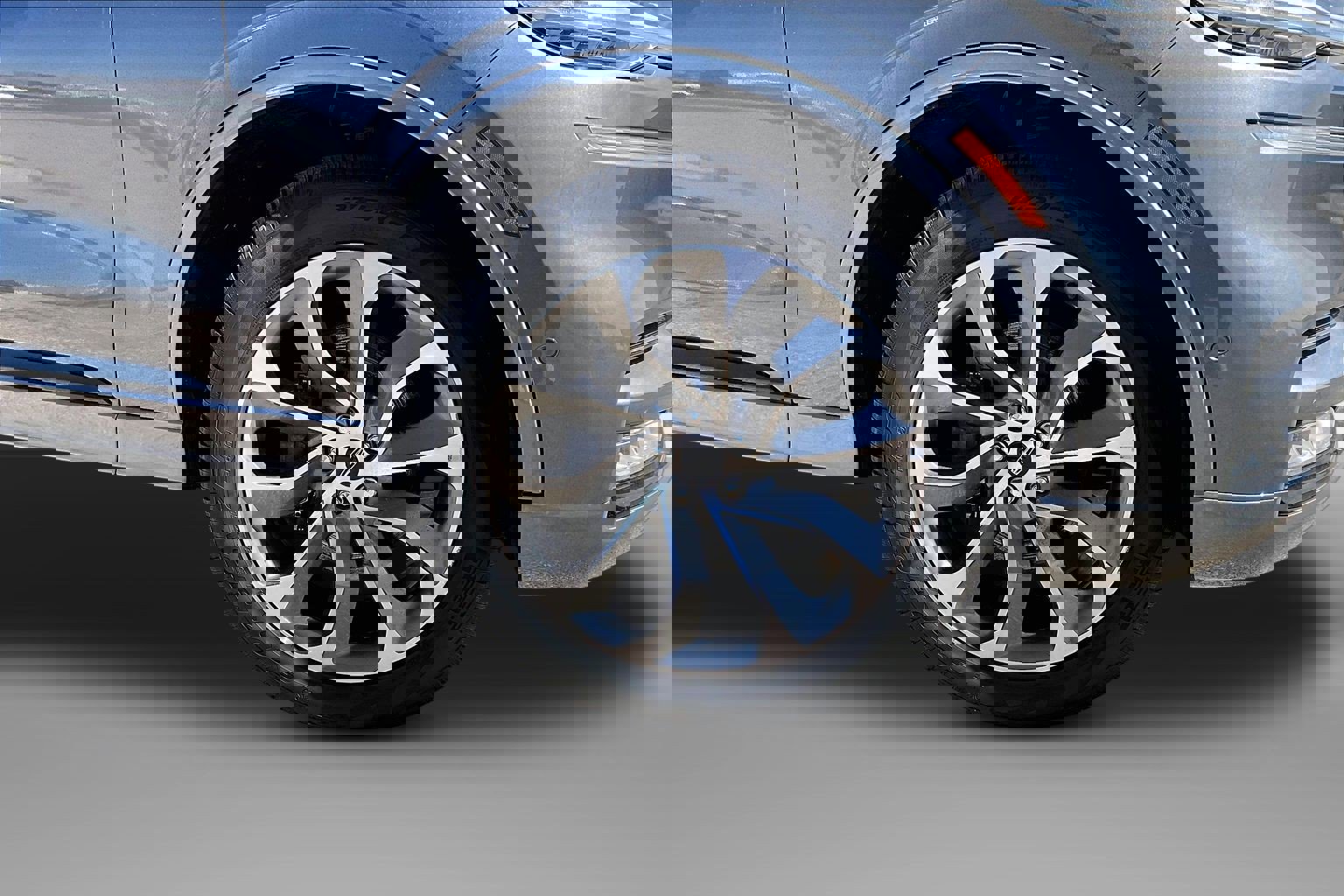 Used 2021 Lincoln Aviator Grand Touring w/ Equipment Group 302A image 2