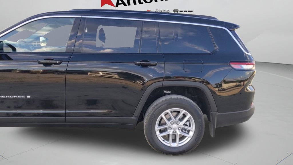 Used 2025 Jeep Grand Cherokee L Laredo w/ Luxury Tech Group I RWD image 40