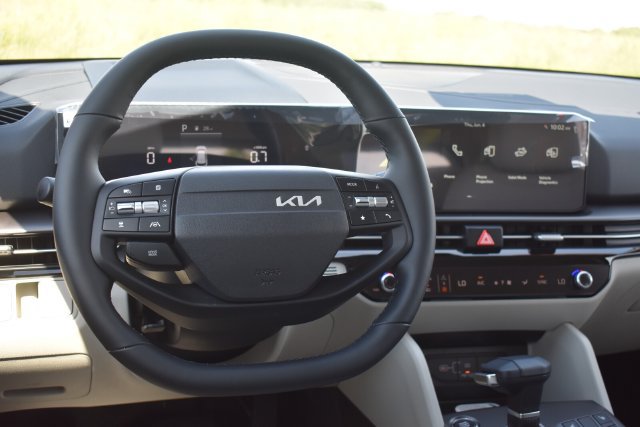 New 2026 Kia Sportage EX FWD image 19