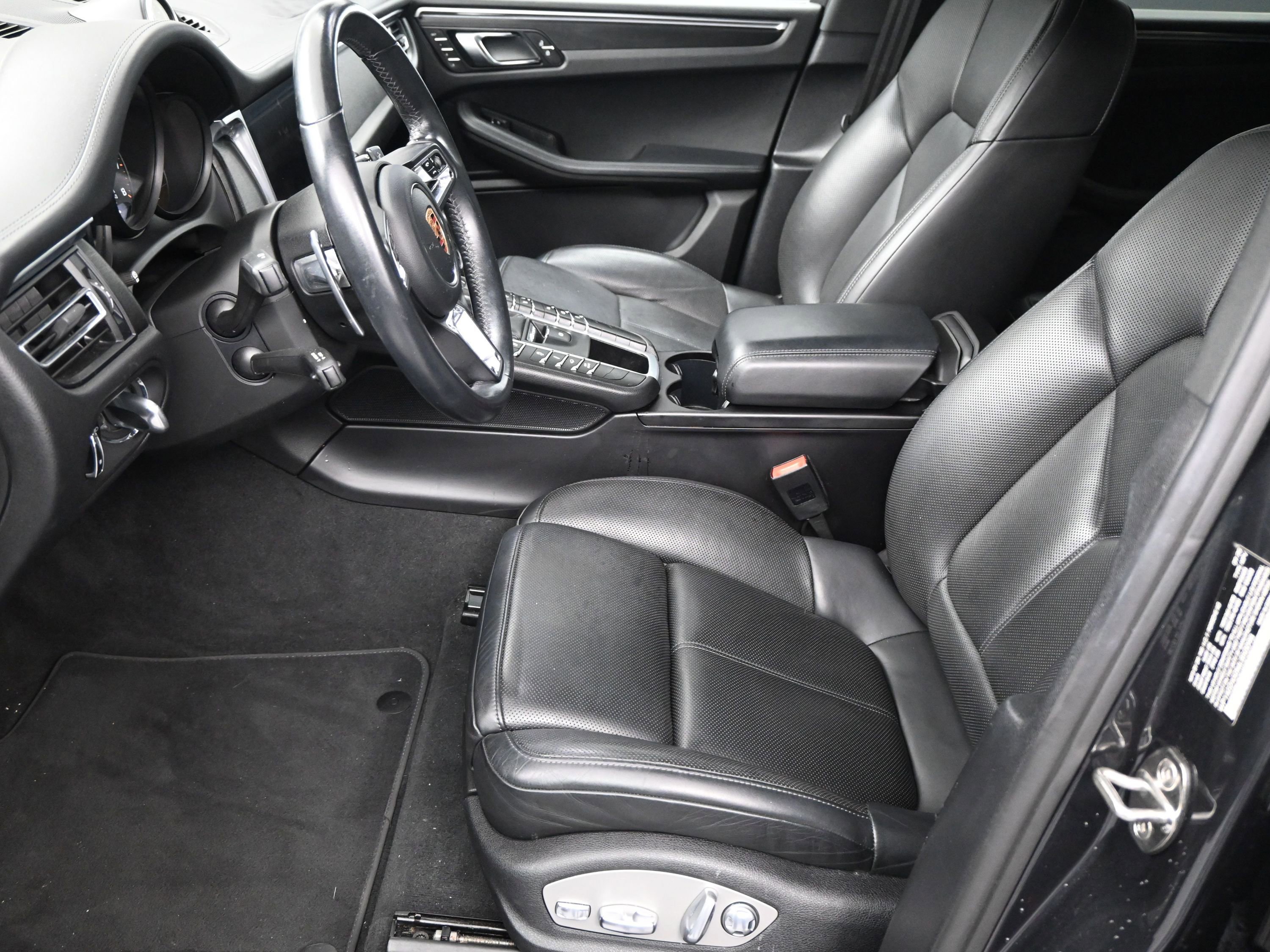 Certified 2021 Porsche Macan GTS image 6