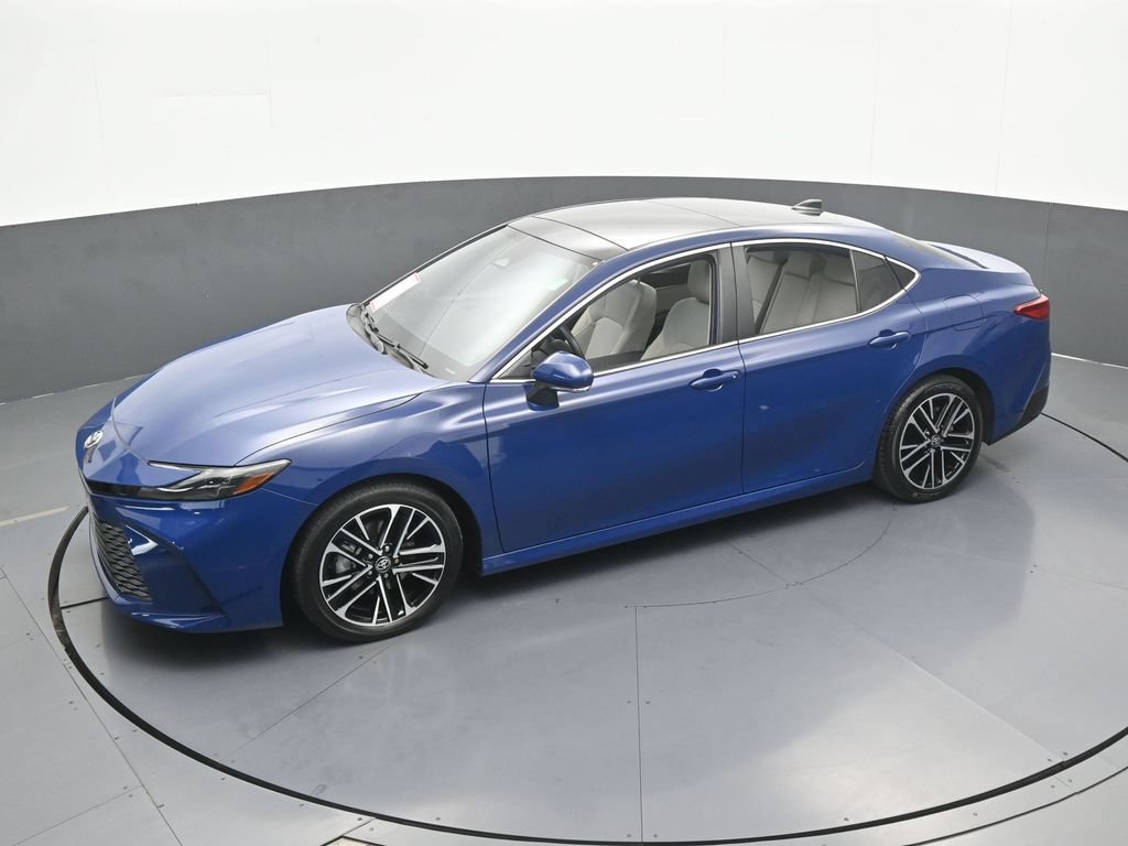 Used 2025 Toyota Camry XLE FWD image 46
