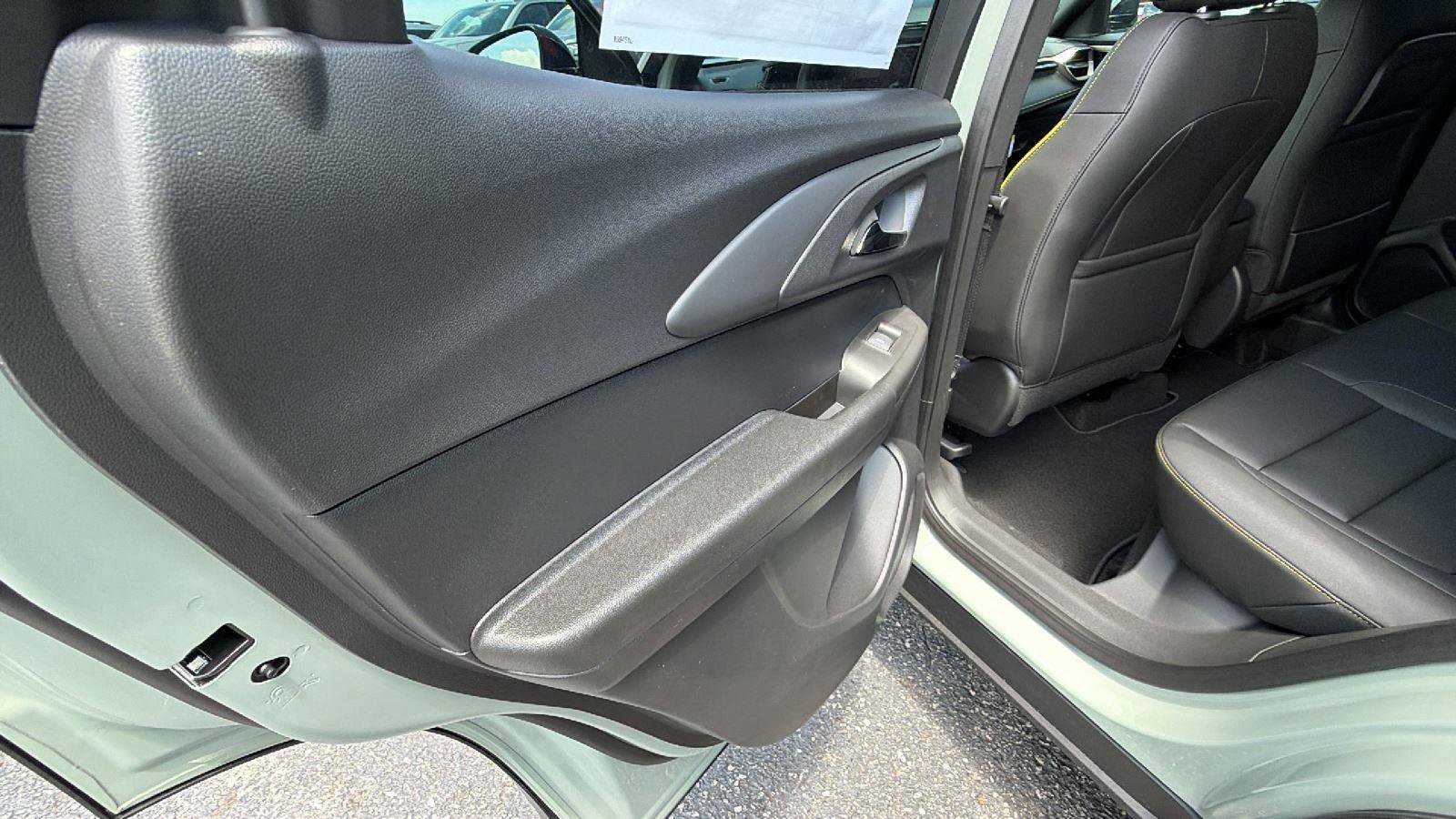 New 2026 Chevrolet TrailBlazer ACTIV w/ Convenience Package FWD image 15