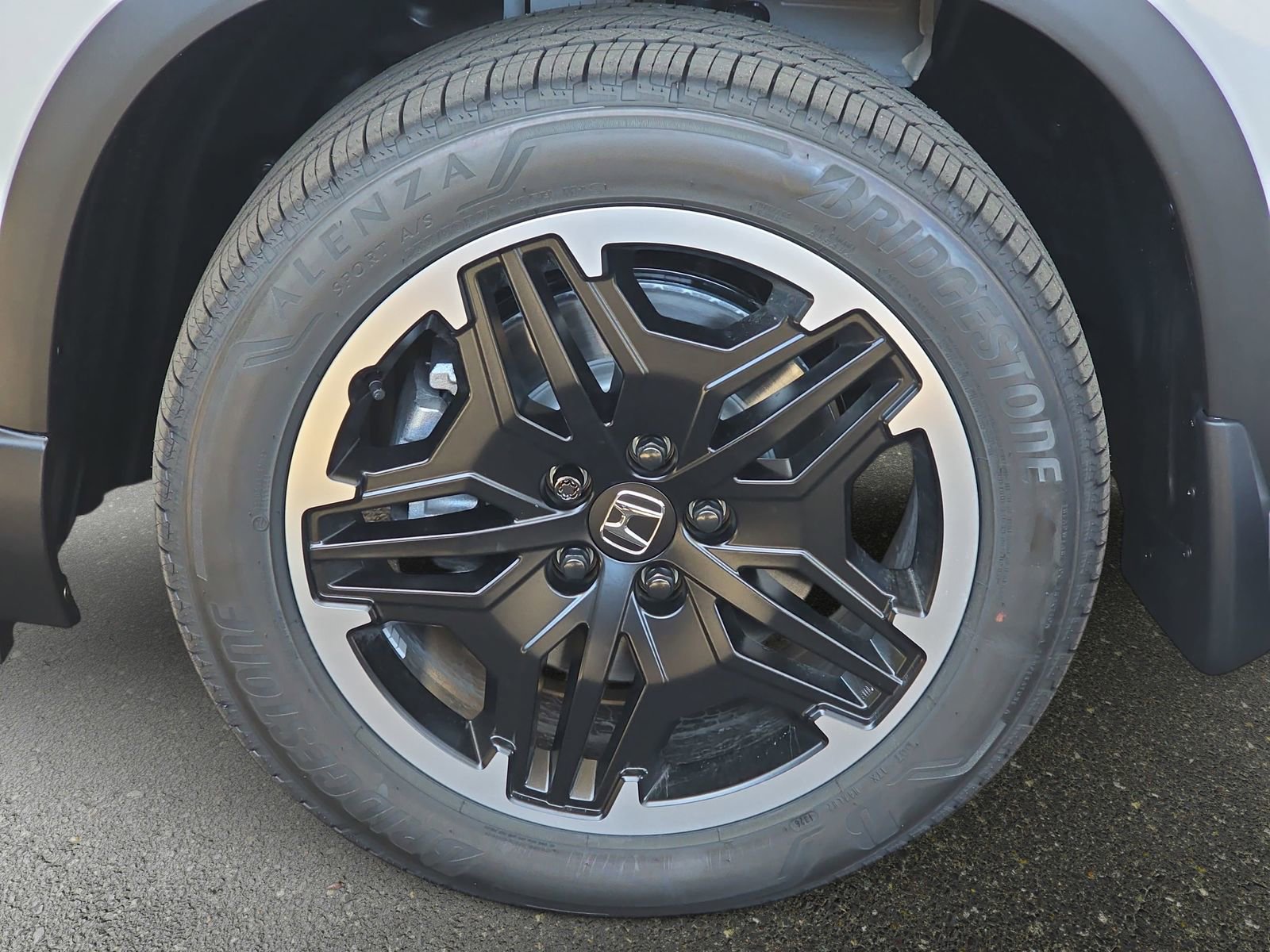 New 2026 Honda Pilot Touring image 32