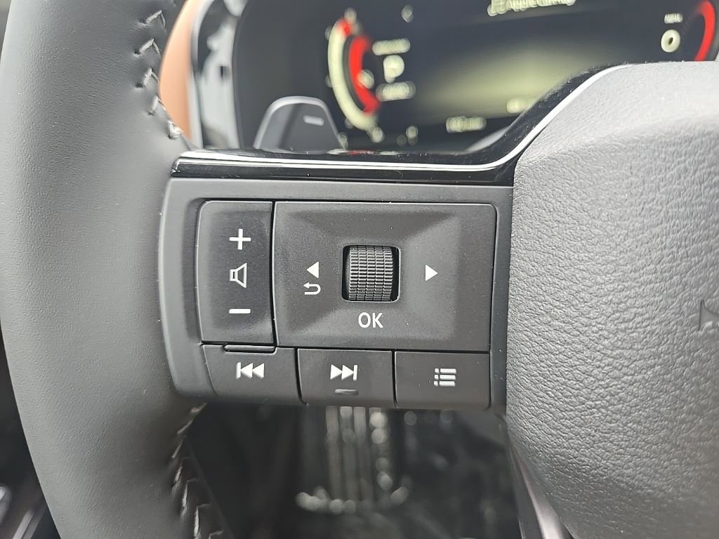 New 2026 Nissan Pathfinder Platinum image 16