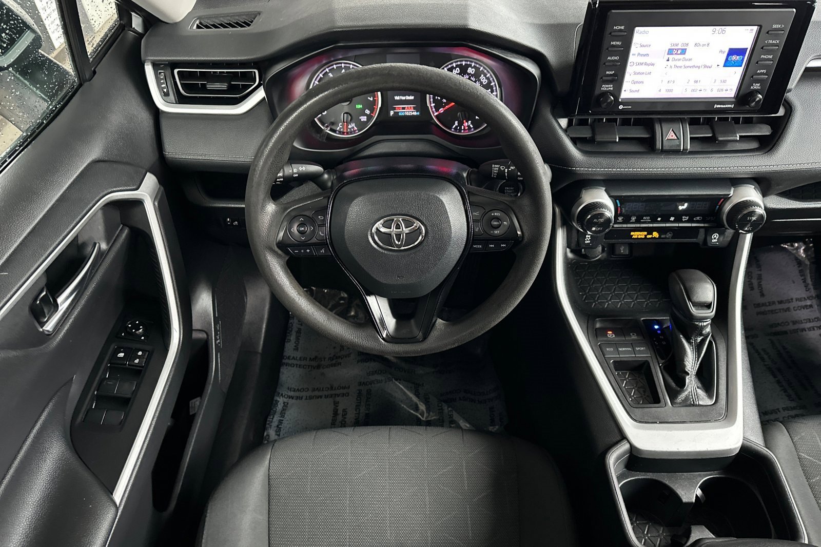 Used 2021 Toyota RAV4 XLE image 16