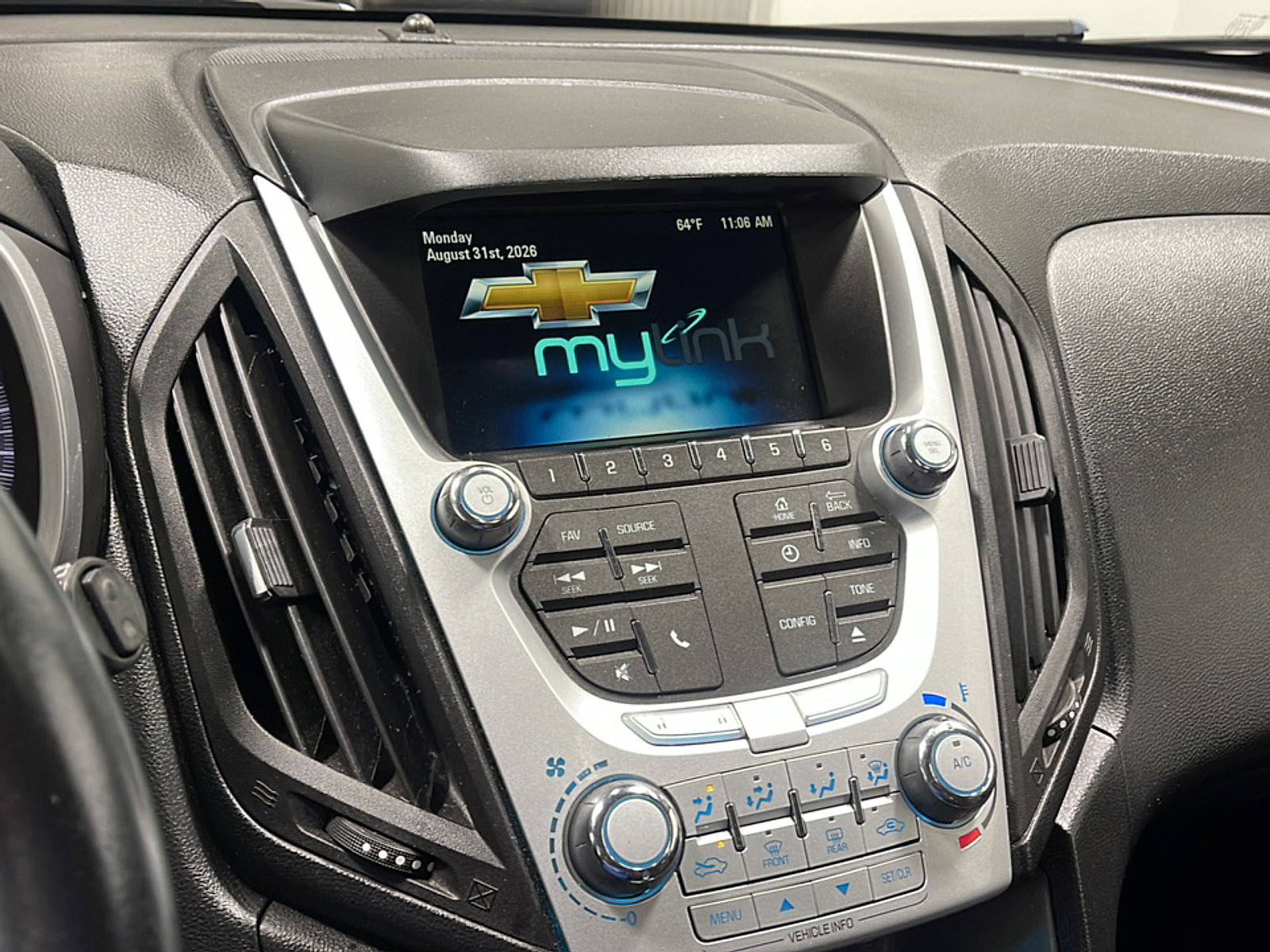 Used 2013 Chevrolet Equinox LT w/ Driver Convenience Package FWD image 8