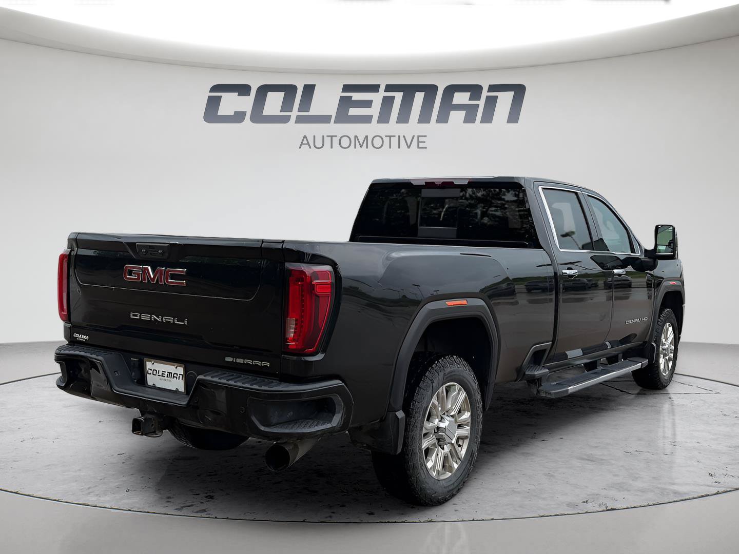 Used 2023 GMC Sierra 3500 Denali AWD/4WD image 8