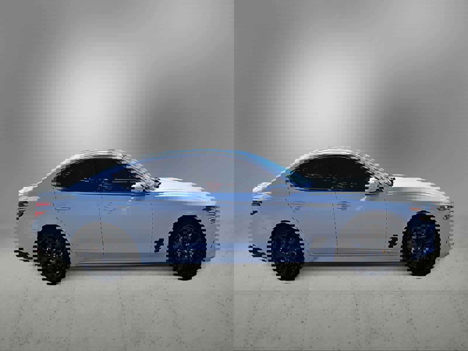 Used 2023 Genesis G70 2.0T w/ Sport Prestige Package image 9