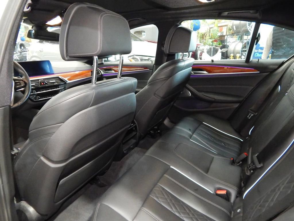 Used 2019 BMW 540i xDrive w/ Dynamic Handling Package image 17