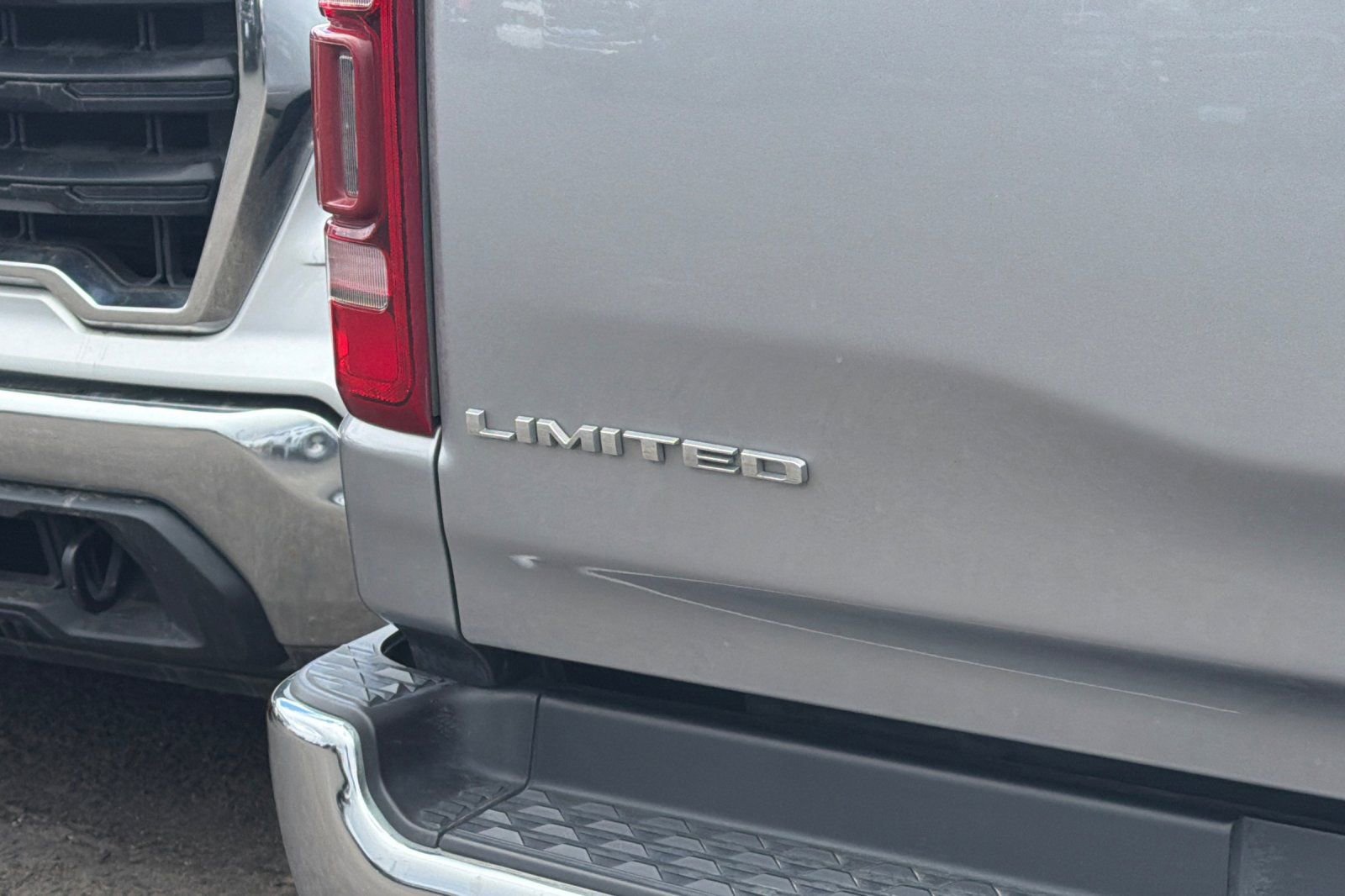 Used 2022 RAM 1500 Limited image 6