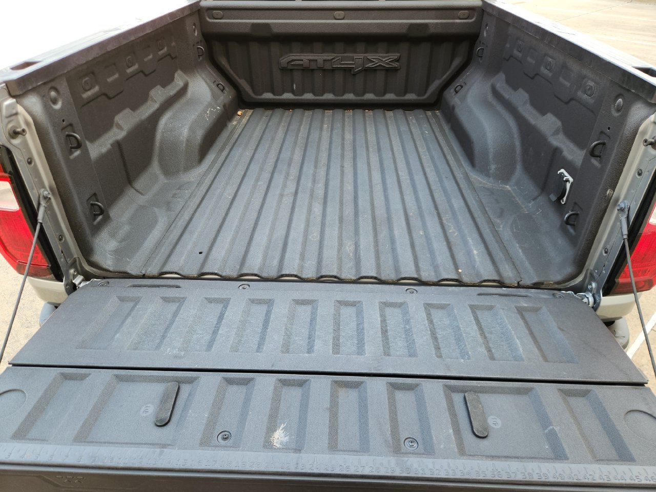 Used 2024 GMC Canyon AT4X AWD/4WD image 30