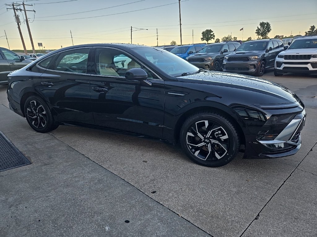 Used 2025 Hyundai Sonata SEL FWD image 33