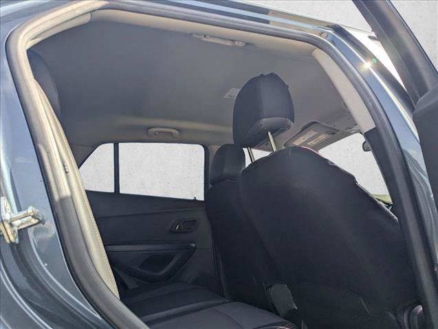 Certified 2022 Chevrolet Trax LT w/ LT Convenience Package FWD image 14
