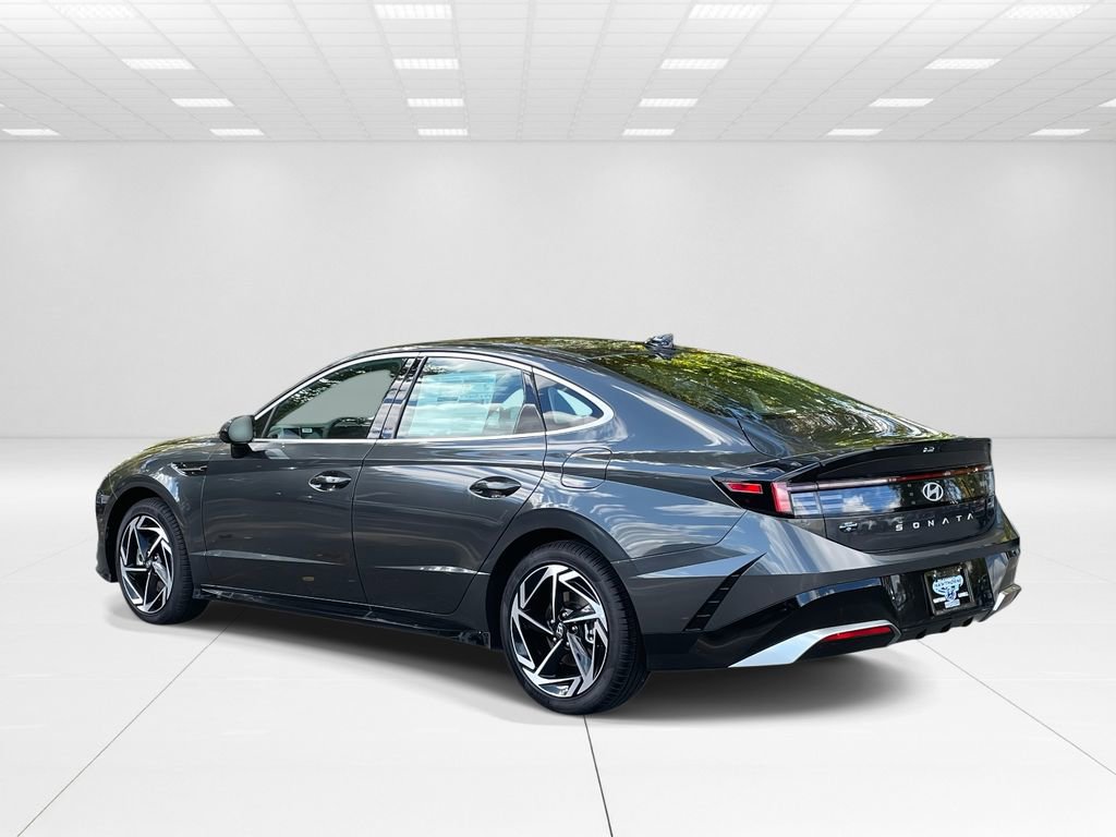 New 2026 Hyundai Sonata SEL FWD image 4