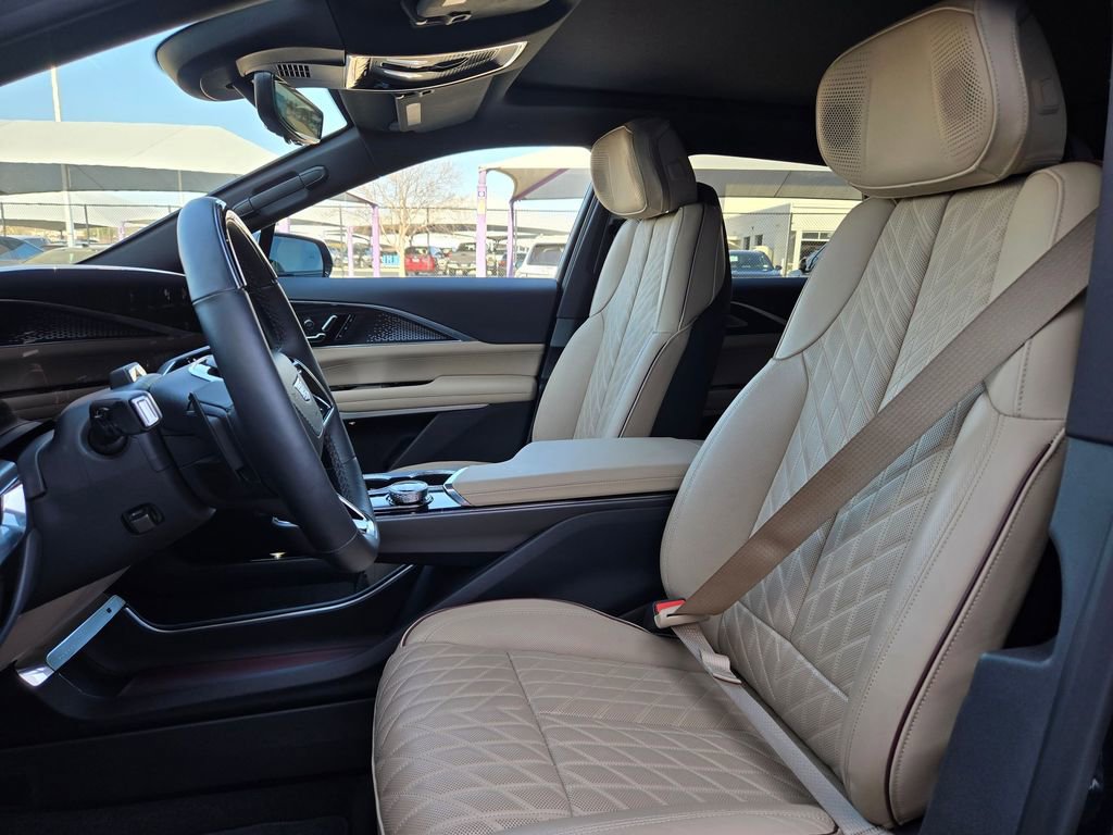 Certified 2024 Cadillac Lyriq Luxury w/ Nappa Leather Package image 29