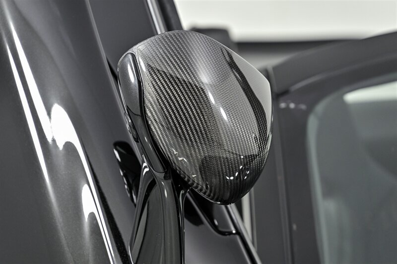 Used 2019 McLaren 720S Spider RWD image 5