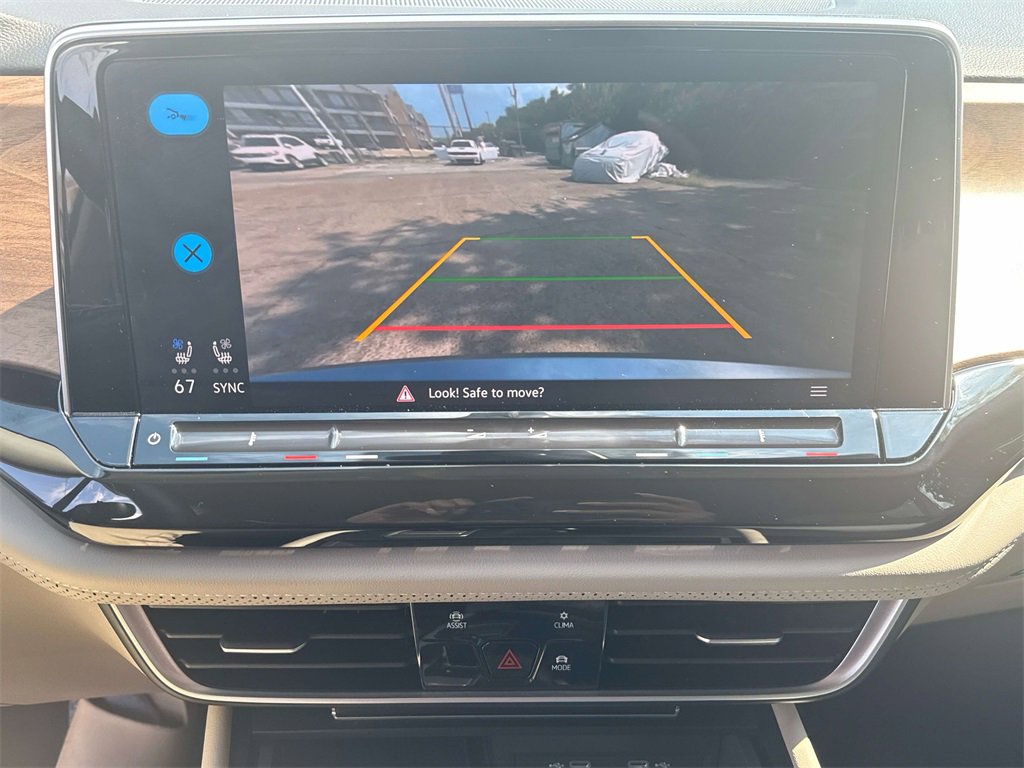 Used 2025 Volkswagen Atlas SE image 21