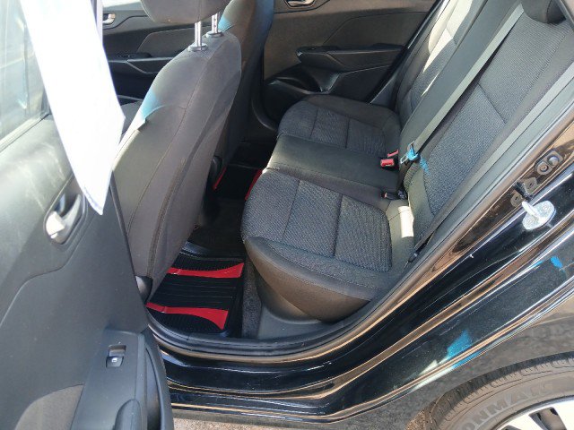 Used 2022 Hyundai Accent SE image 11