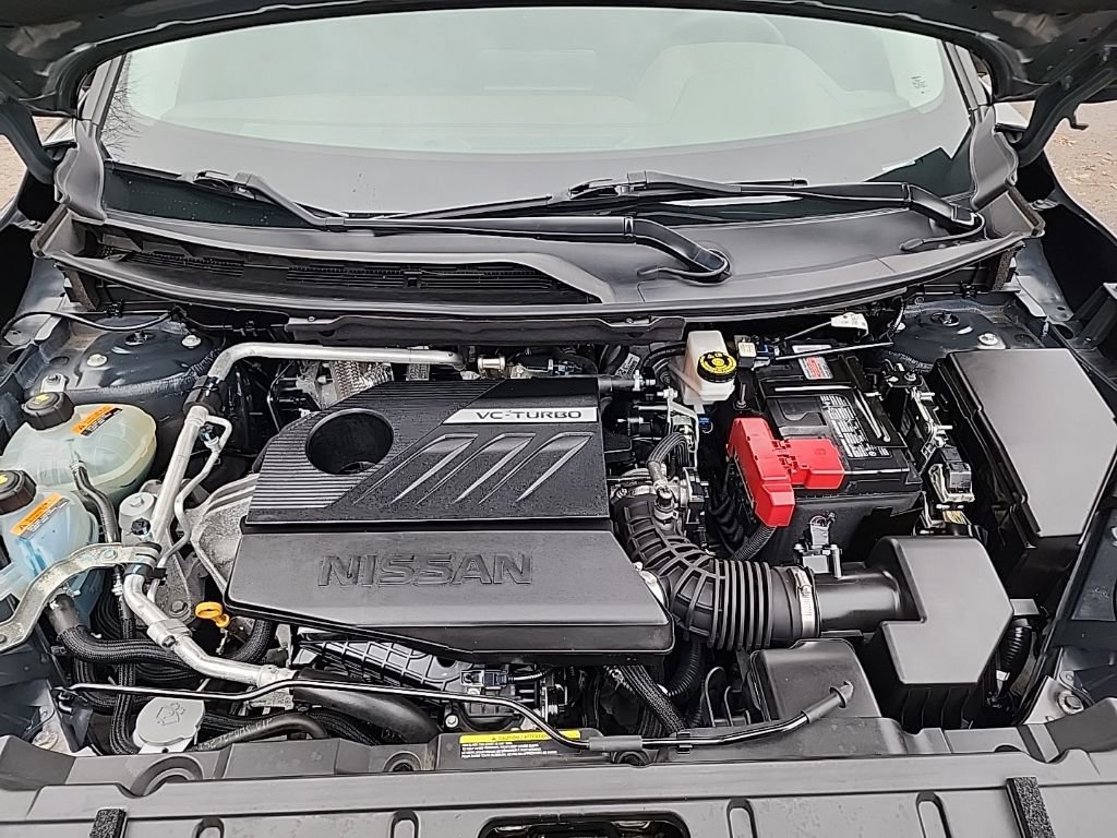 Used 2023 Nissan Rogue S image 10