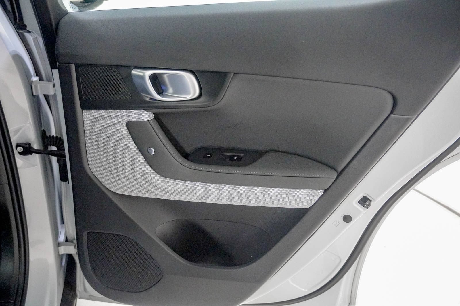 Used 2024 Polestar Polestar 2 AWD/4WD image 33