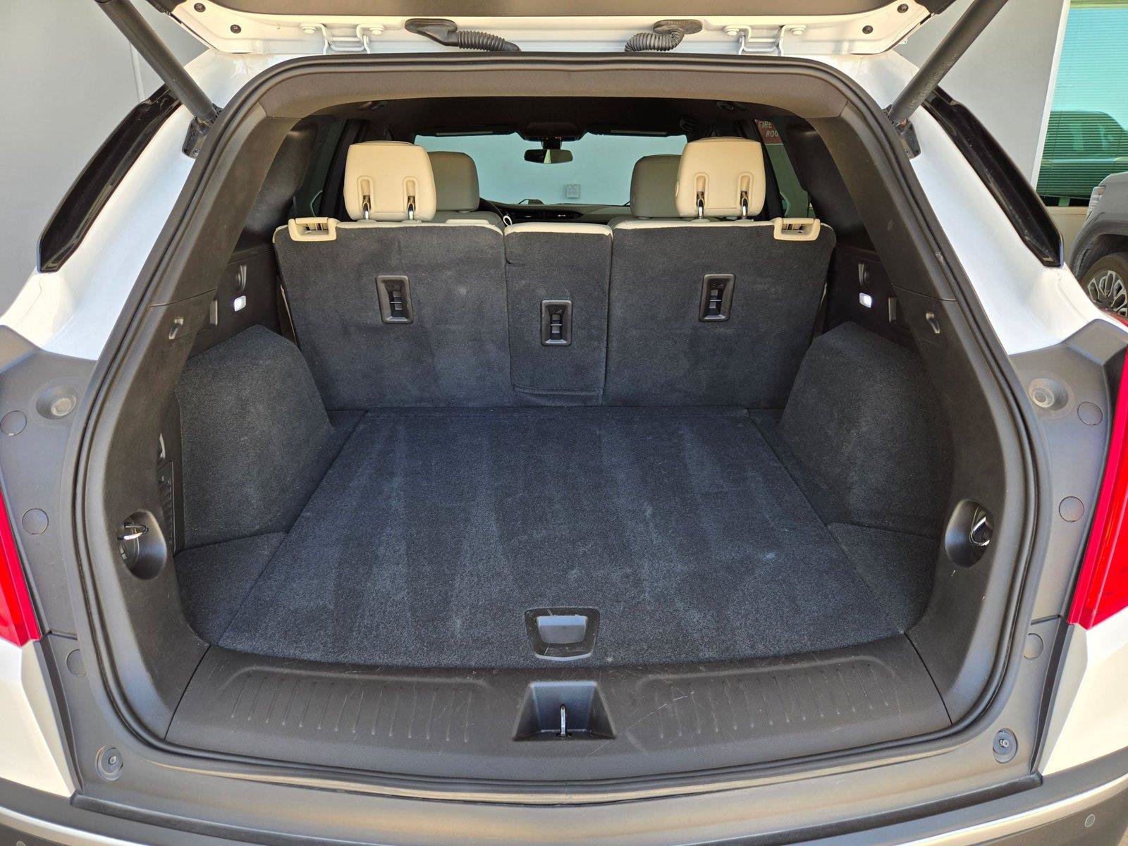 Used 2018 Cadillac XT5 FWD image 29