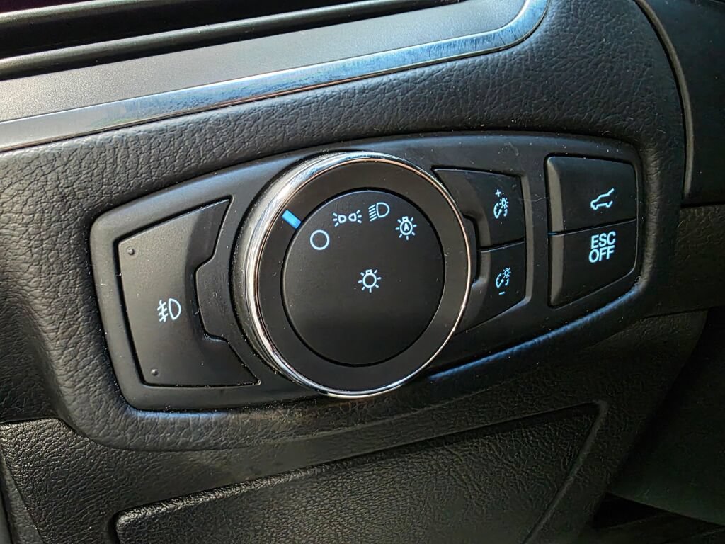 Used 2019 Ford Edge ST w/ Convenience Package AWD/4WD image 15