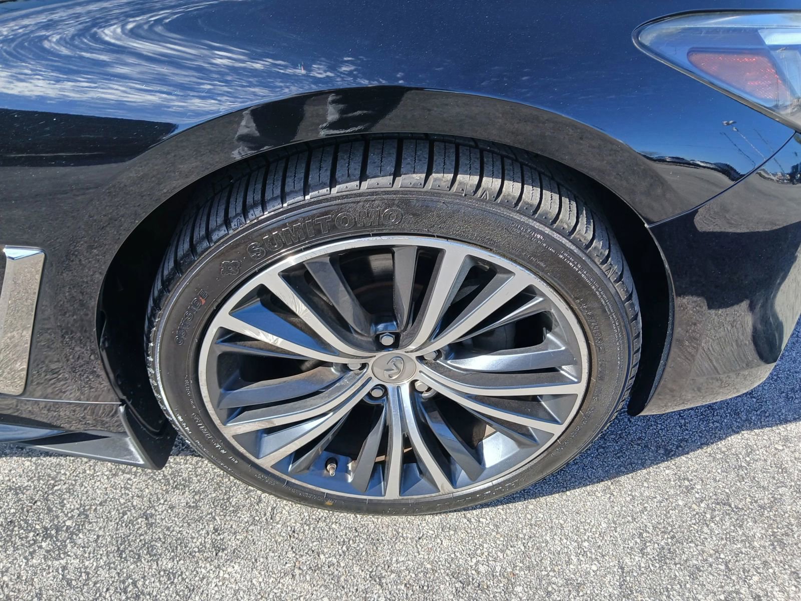 Used 2017 INFINITI Q60 2.0t image 21