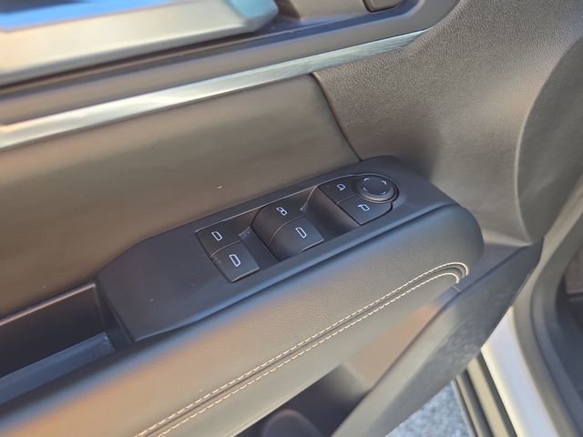 Used 2025 GMC Terrain Elevation AWD/4WD image 17