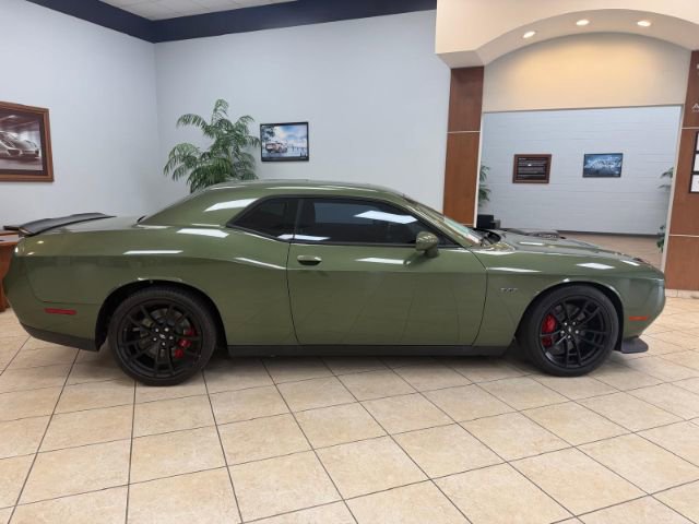 Used 2023 Dodge Challenger R/T w/ Shaker Package RWD image 9