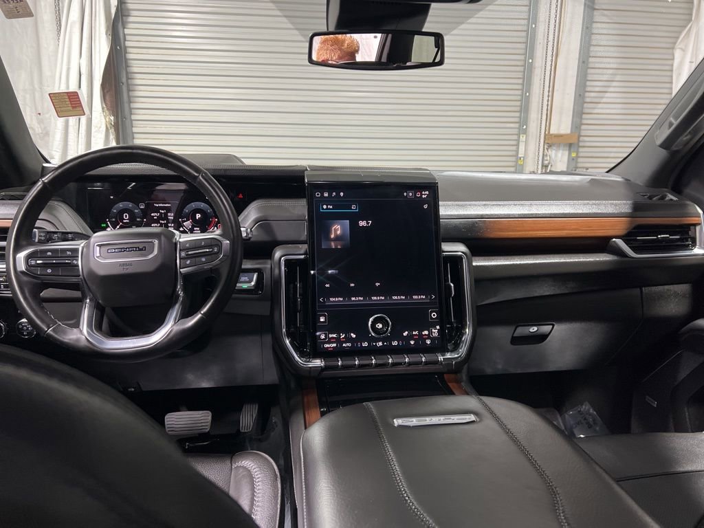 Used 2025 GMC Yukon XL Denali image 20