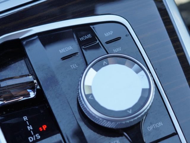 Used 2024 BMW X7 xDrive40i w/ M Sport Package image 35