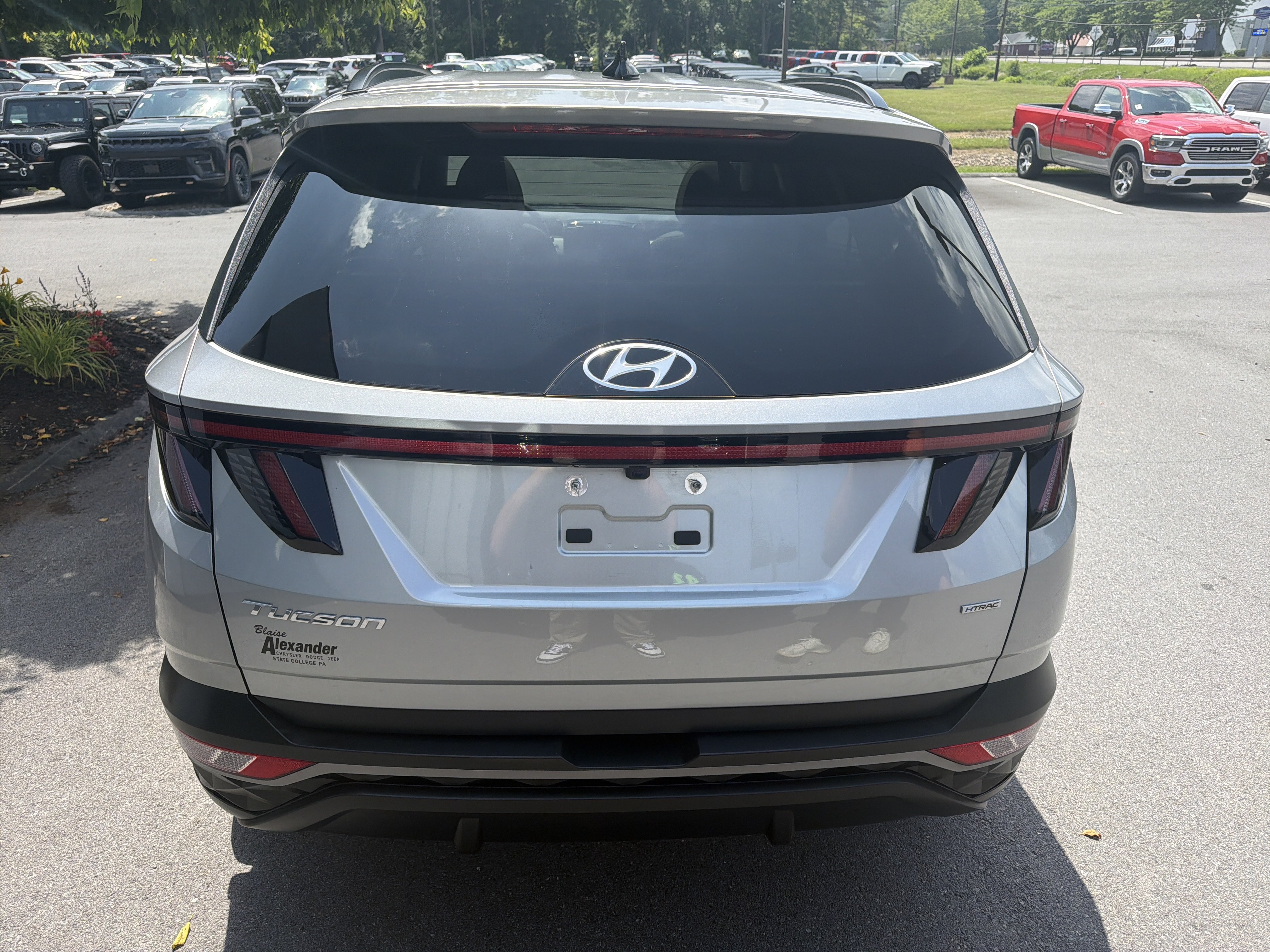 Used 2024 Hyundai Tucson SEL w/ Convenience Package AWD/4WD image 4
