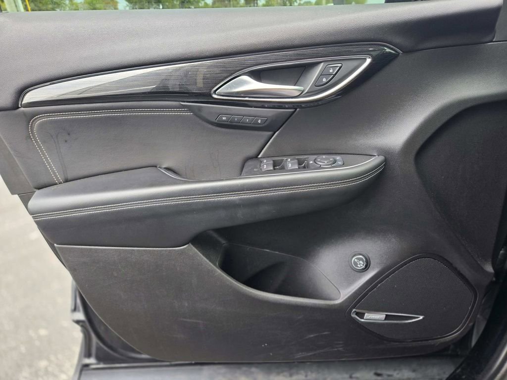 Used 2022 Buick Envision Essence w/ Technology Package I image 33