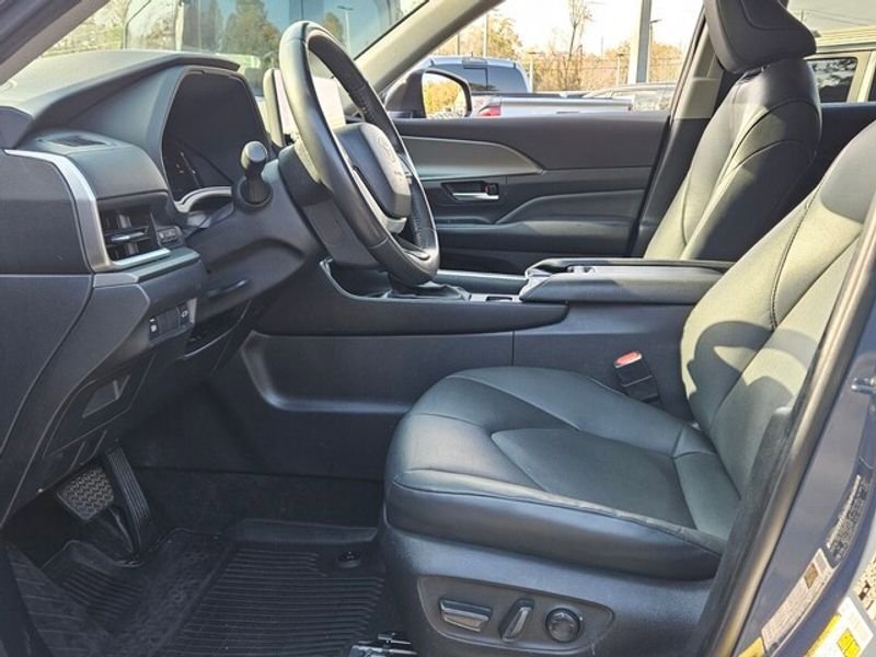 Used 2024 Toyota Grand Highlander XLE image 6