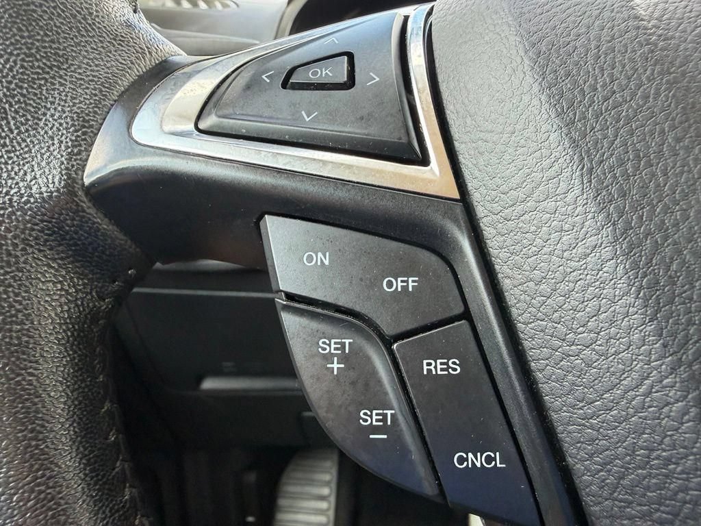 Used 2024 Ford Edge SEL AWD/4WD image 15