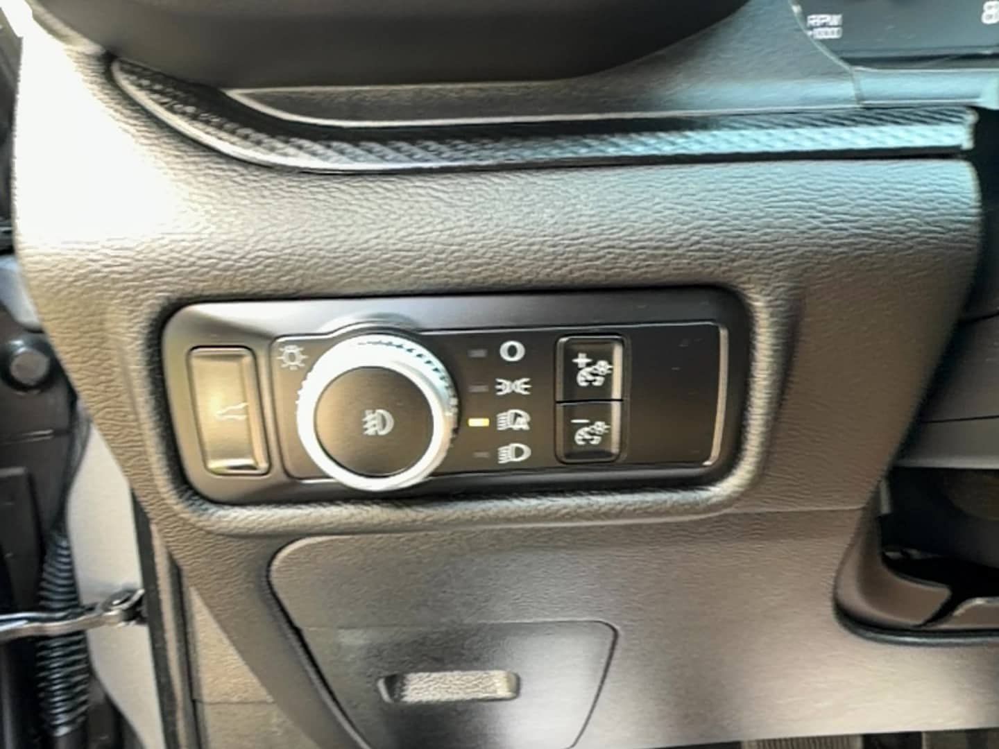 Used 2023 Ford Explorer ST-Line AWD/4WD image 14