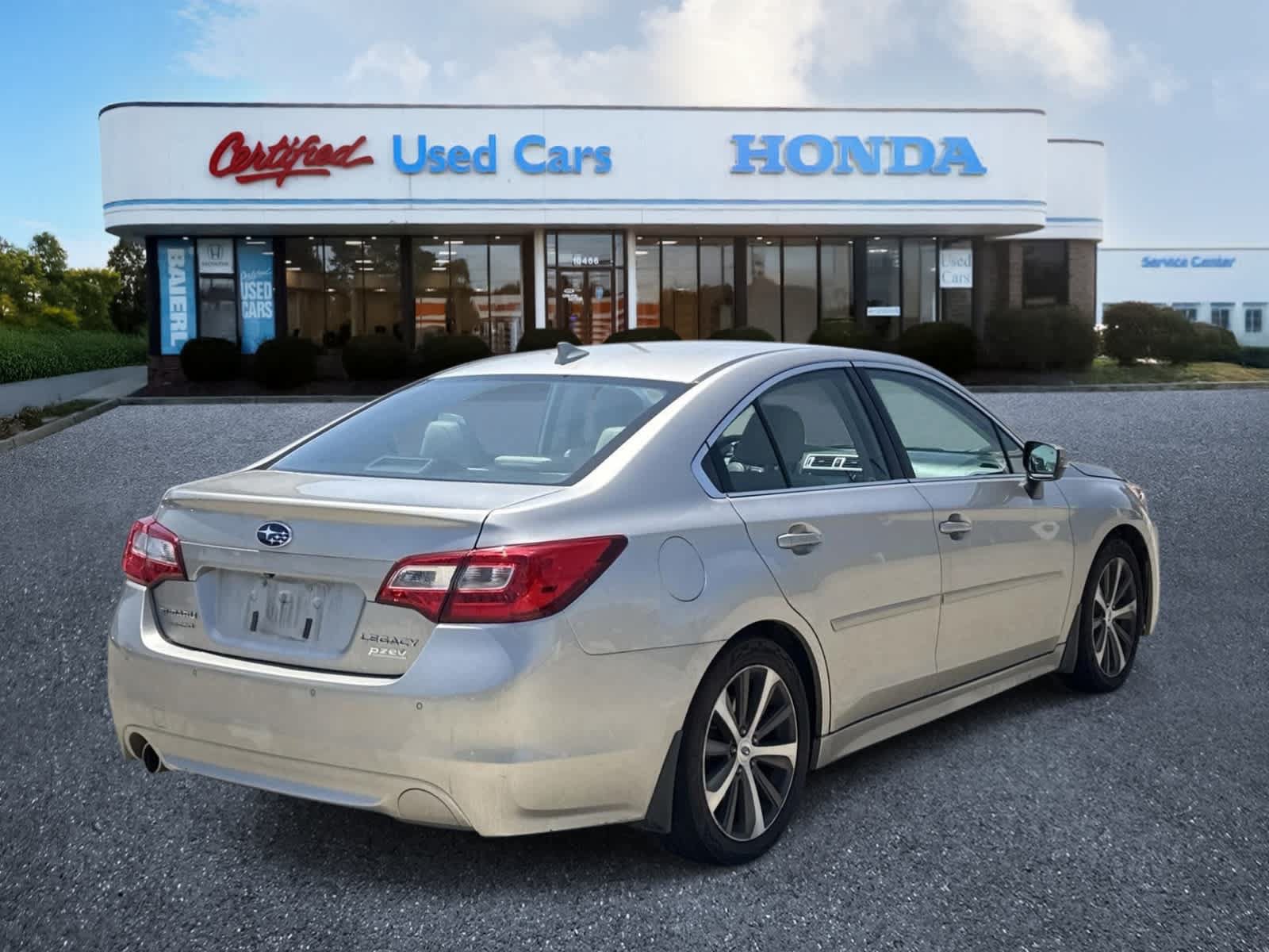 Used 2017 Subaru Legacy 2.5i Limited AWD/4WD image 5