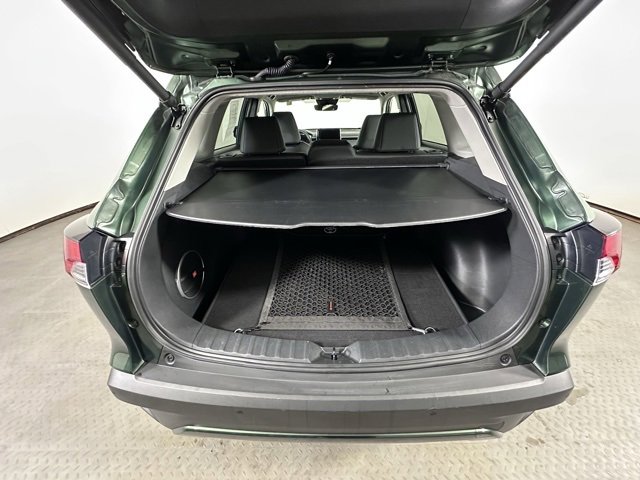 Used 2023 Toyota Corolla Cross XLE image 13