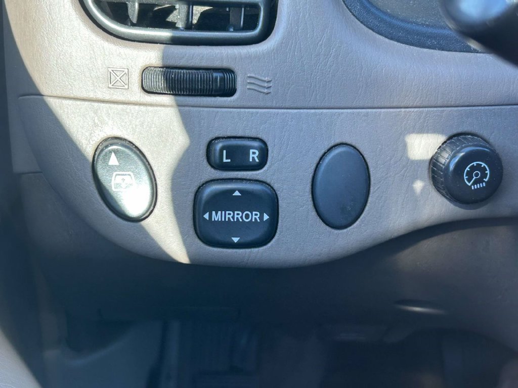 Used 2004 Toyota Tundra Limited AWD/4WD image 19
