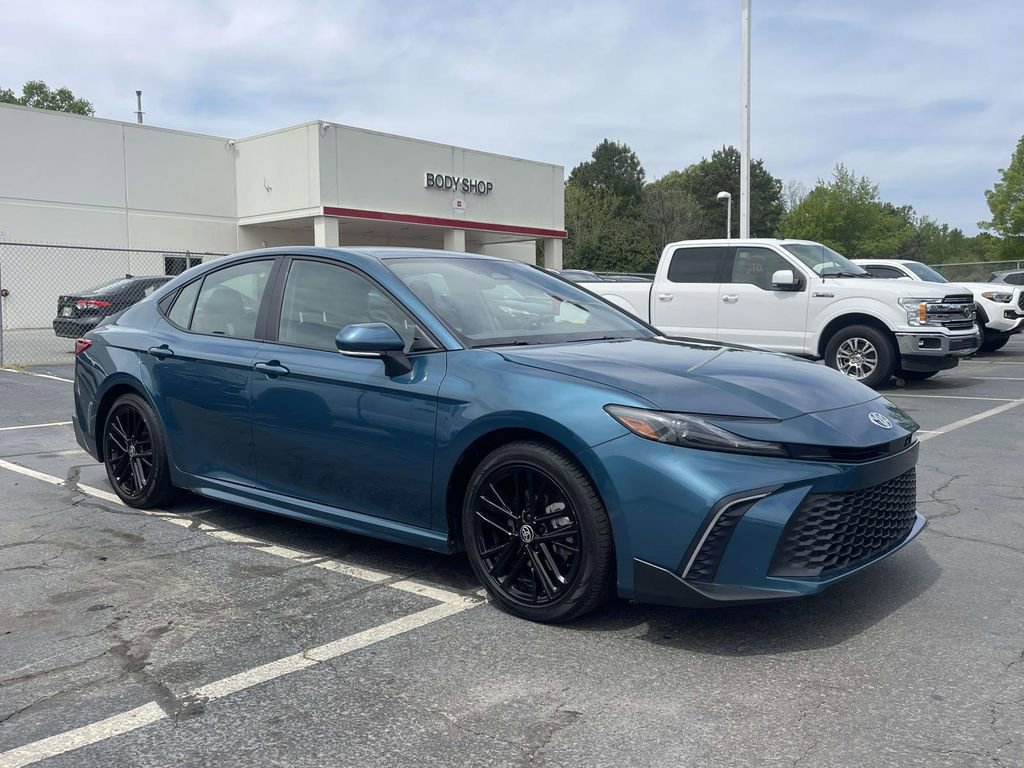 Used 2025 Toyota Camry SE w/ Multimedia Upgrade Package FWD image 41