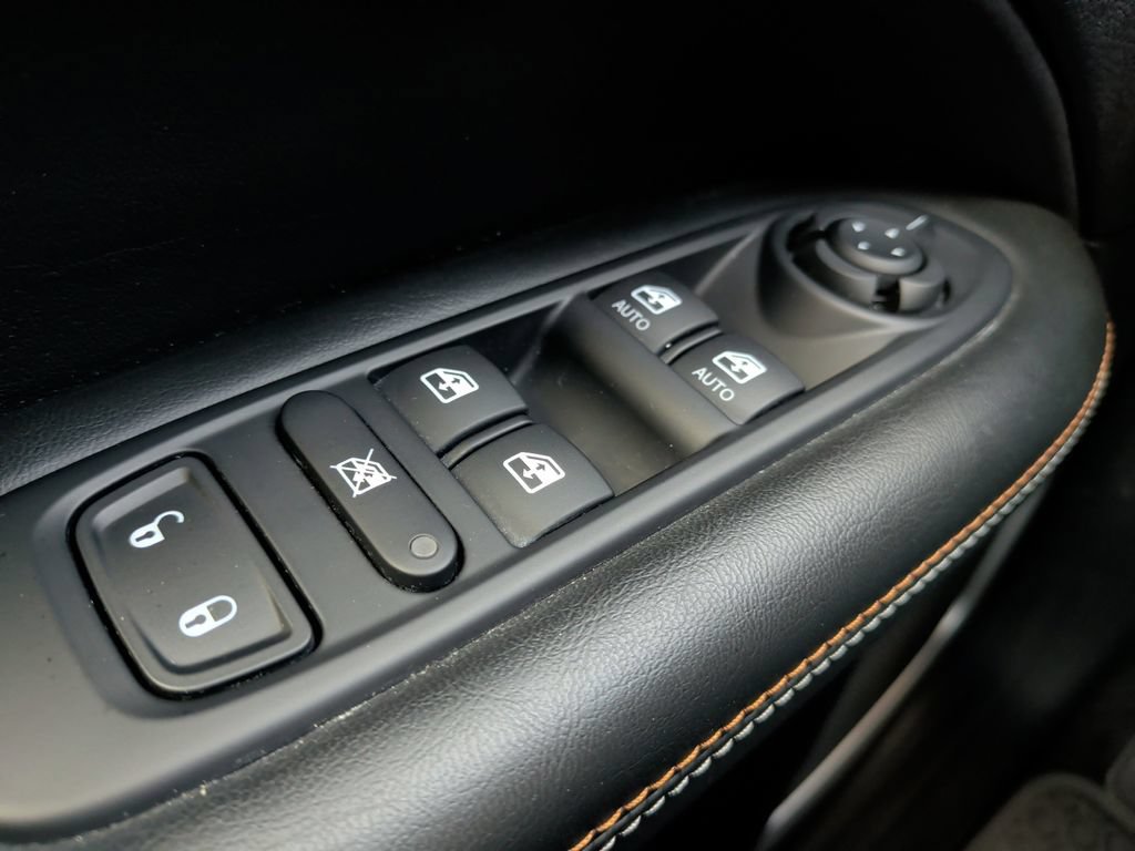 Used 2019 Jeep Compass Latitude w/ Popular Equipment Group AWD/4WD image 29